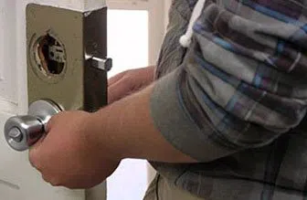 Universal Locksmith Store Burbank, CA 818-492-3080 Universal Locksmith Store Burbank, CA 818-492-3080 - 12-locks-replace