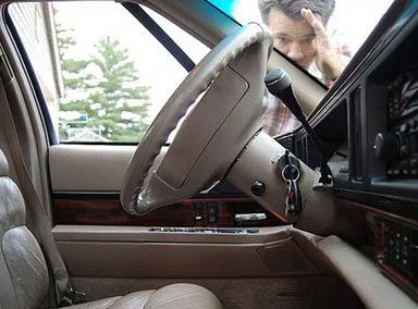 Universal Locksmith Store Burbank, CA 818-492-3080 Universal Locksmith Store Burbank, CA 818-492-3080 - 20-Car-Lockout